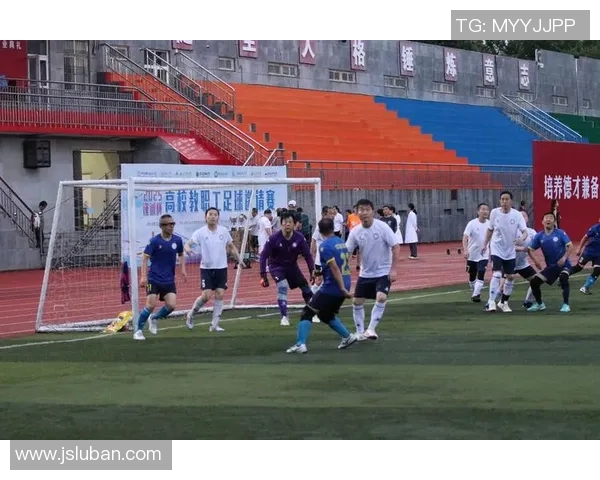 重庆足球队荣登足球节奏排行榜第五名引发热议