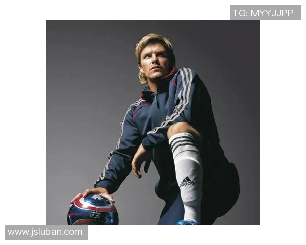 足球明星带娃日常揭秘亲子时光与职业生涯的平衡之道 足球明星带娃日常揭秘亲子时光与职业生涯的平衡之道