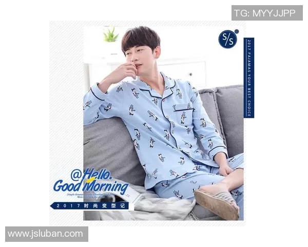 足球明星睡衣男儿童款式时尚舒适亲子同款让孩子梦中也能追逐足球梦想