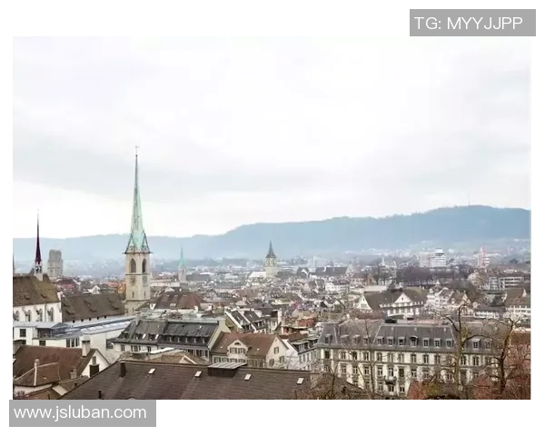 国外培养足球明星的大学探索与发展之路解析 国外培养足球明星的大学探索与发展之路解析